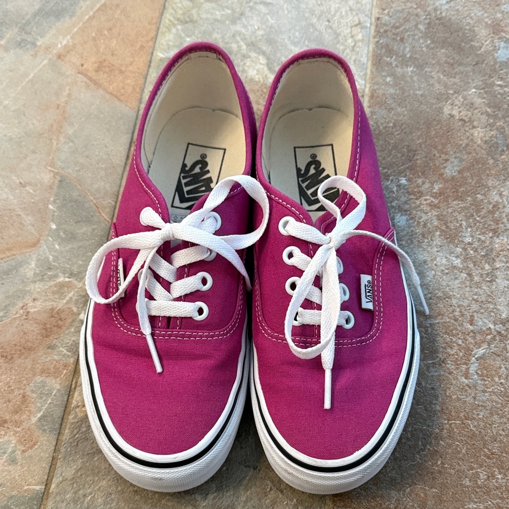 Vans Low-Top Canvas Sneakers in Fuchsia with White Laces - Picture 2 of 5
